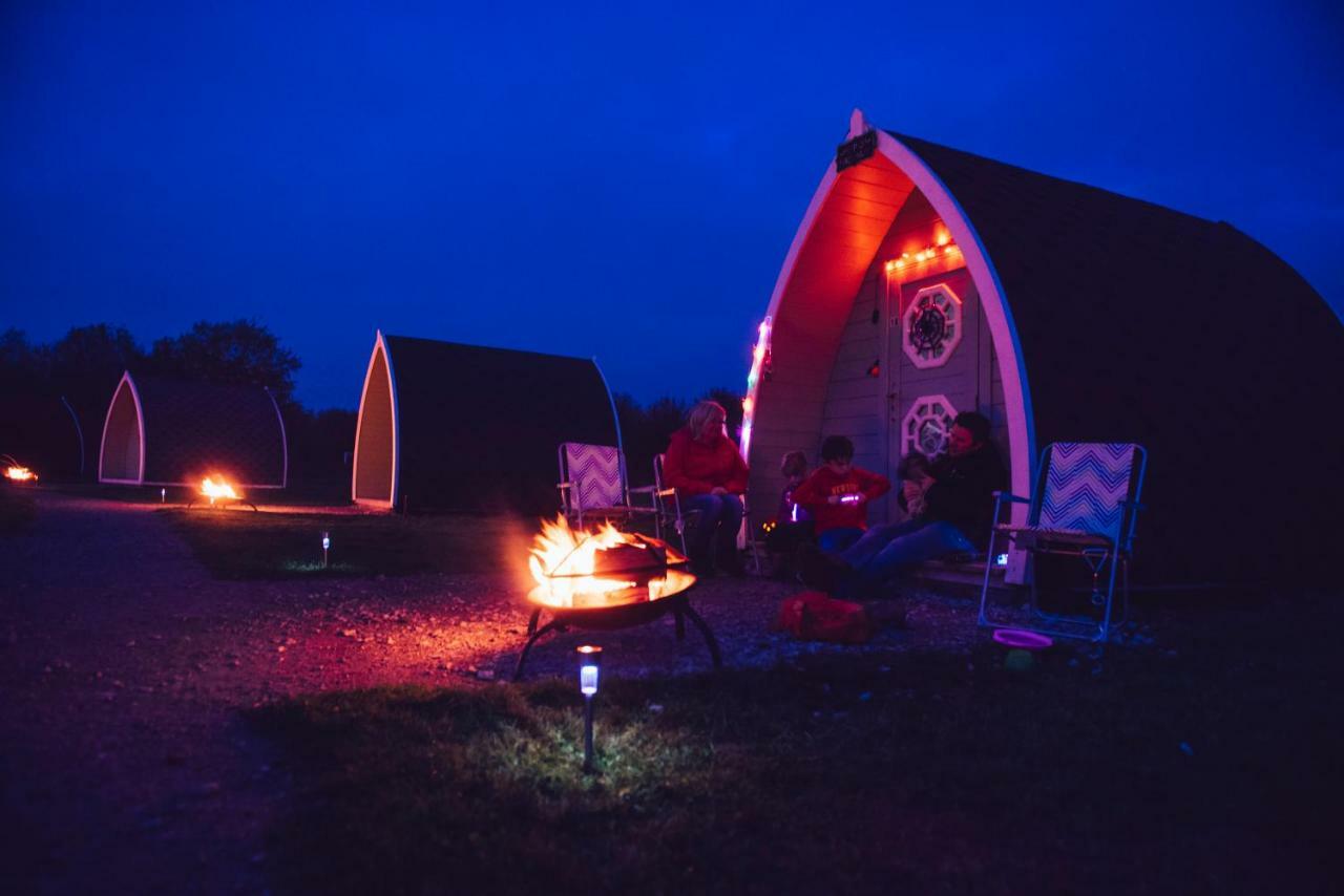 Camping Pod Near Lake Hotel Preston  Buitenkant foto